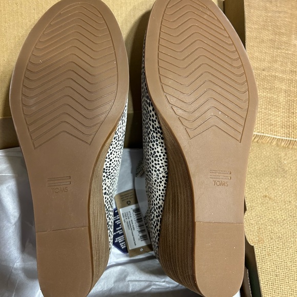 TomsWomen'sKallie Ankle Wedge Boots Size 8.5M Macadamia Mini Cheetah Suede - Picture 3 of 5